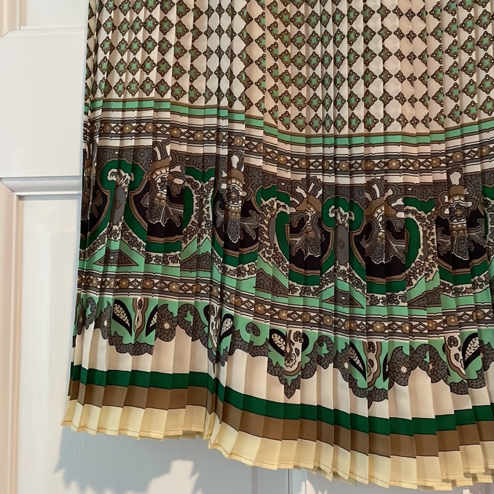 Zara Basic Pleated Mini Skirt - image 2